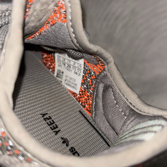 🔥ADIDAS YEEZYS🔥 - Picture 5 of 5